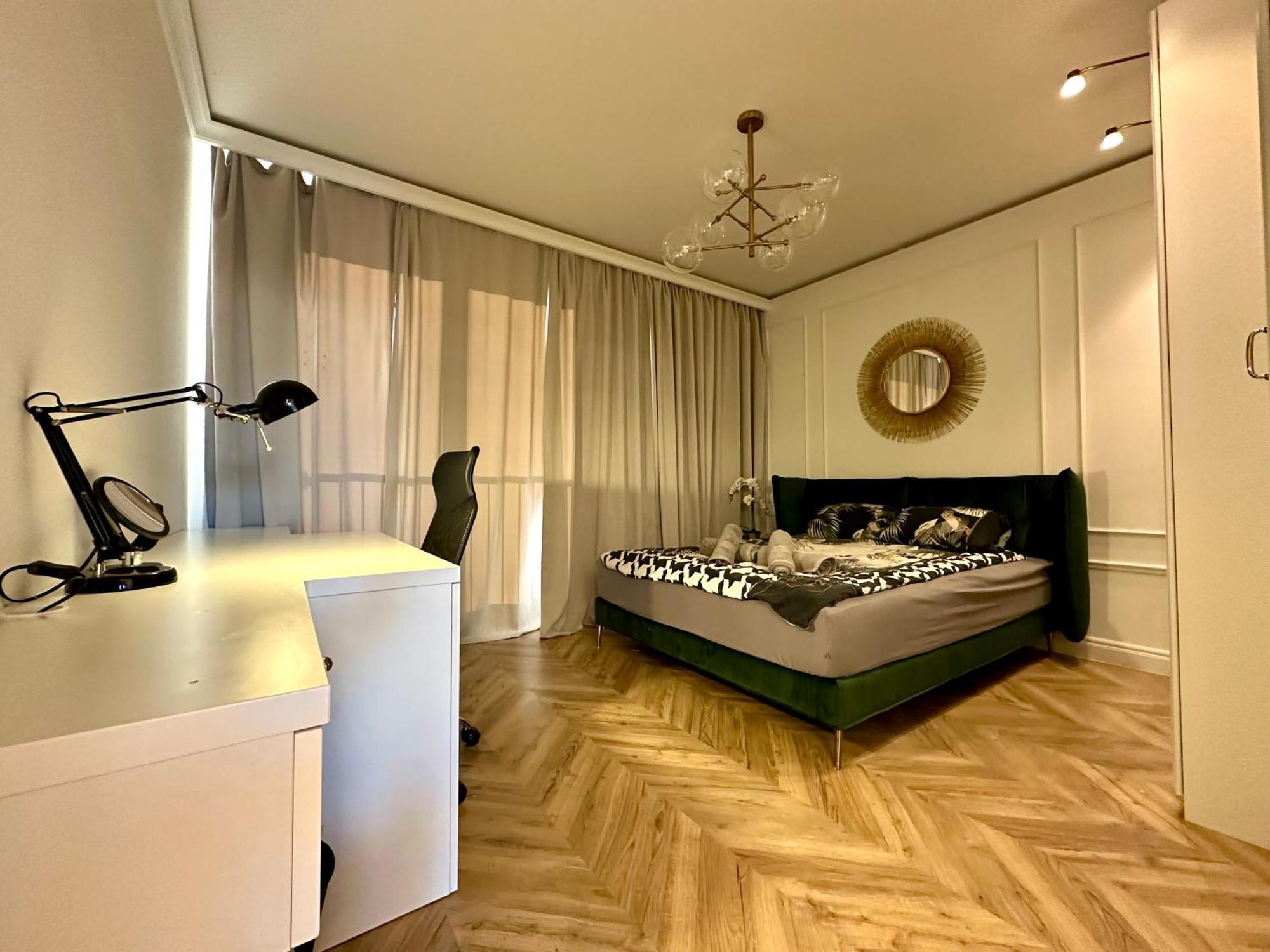Mozarta Sky Terrace Vip 2-bed Apartment Krakau